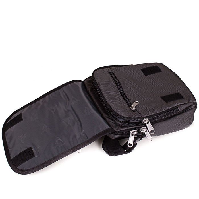 Чоловіча спортивна сумка через плече ONEPOLAR W5633-grey купити недорого в Ти Купи