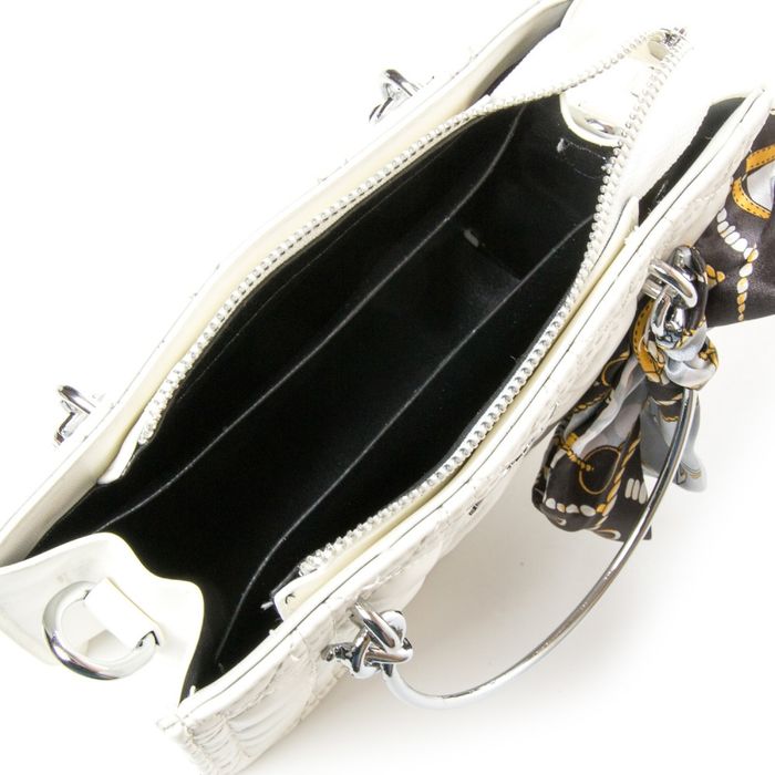 Жіноча сумочка з шкіри моди 04-02 692 Білий купити недорого в Ти Купи