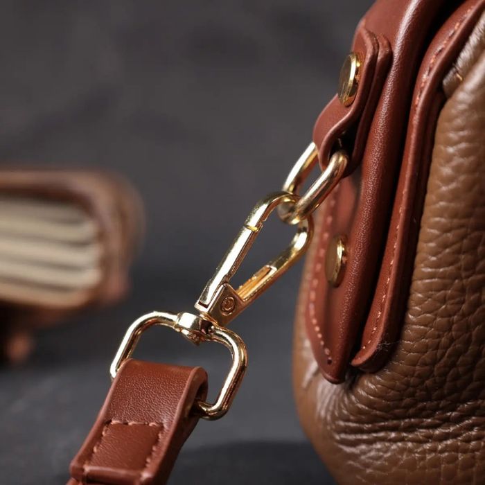 Молодіжна жіноча шкіряна сумка через плече Vintage 22425 купити недорого в Ти Купи