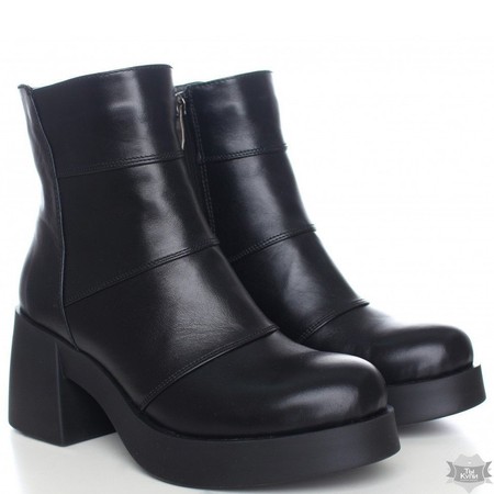 Кожаные черные женские ботинки Villomi 52401z купить недорого в Ты Купи