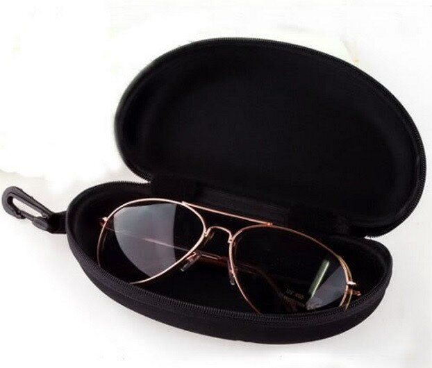 Твердий чорний футляр для окулярів Cintura Case Solid з карабіном купити недорого в Ти Купи