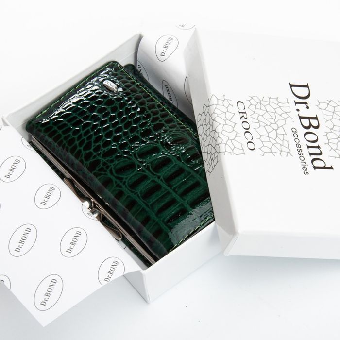 Женский лаковый кожаный кошелек PE DR. BOND PEW214 green купить недорого в Ты Купи