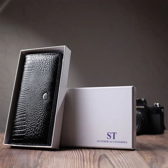 Жіночий лаковий шкіряний гаманець ST Leather 22716 купити недорого в Ти Купи