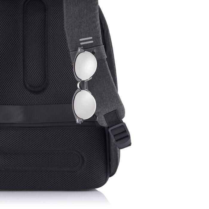 Рюкзак антивор для ноутбука 13.3' XD Design Bobby Hero Small Black P705.701 купить недорого в Ты Купи