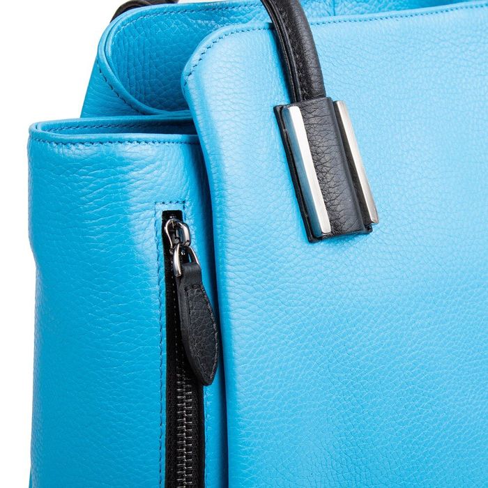 Шкіряна сумка блакитного кольору DESISAN (SHI-7132-376) купити недорого в Ти Купи