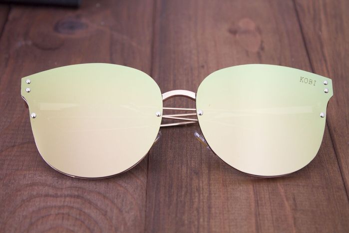 Солнцезащитные женские очки Glasses с футляром F17049-3 купить недорого в Ты Купи