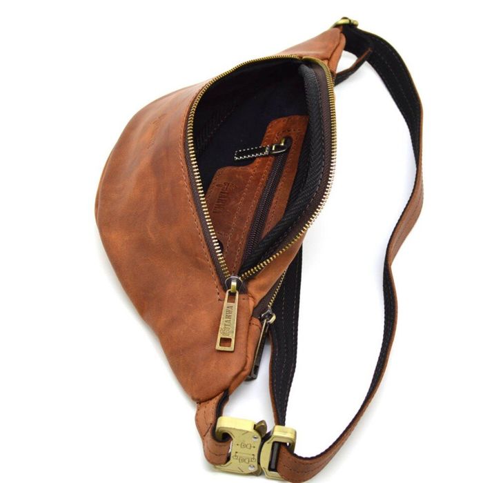 Шкіряна коричнева сумка на пояс Tarwa rb-3035-3md купити недорого в Ти Купи
