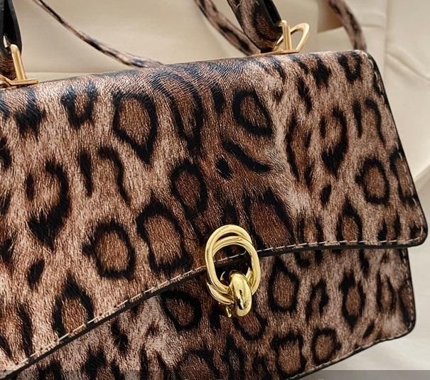 Стильное кроссбоди эко-кожа лео Lilly P1-369-9075LB купить недорого в Ты Купи