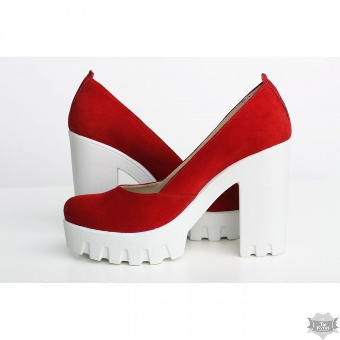 Красные замшевые туфли на каблуке Villomi 818-13k купить недорого в Ты Купи