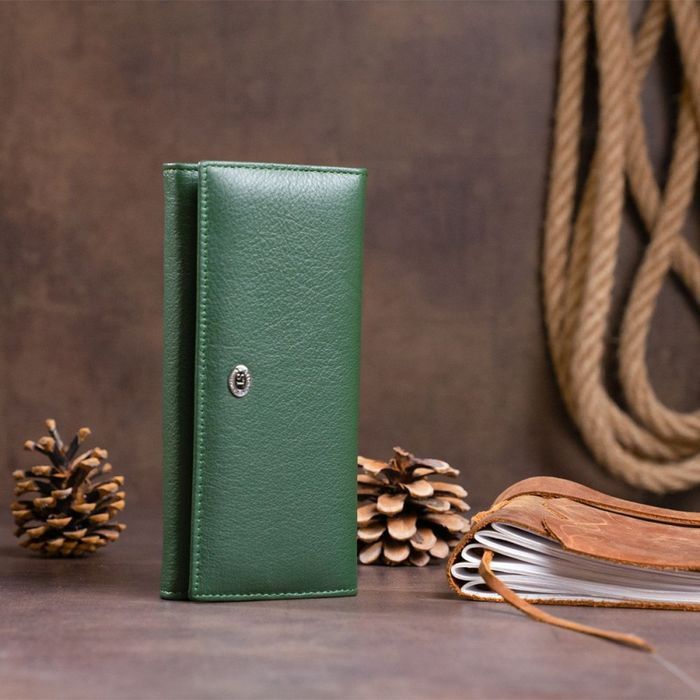 Жіночий шкіряний гаманець ST Leather 19240 Зелений купити недорого в Ти Купи