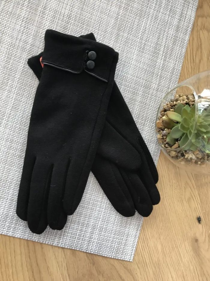 Женские трикотажные перчатки Shust Gloves чёрные 8733 S купить недорого в Ты Купи