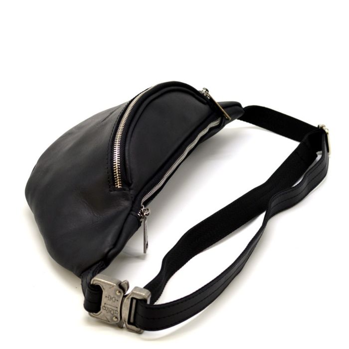 Шкіряна чорна сумка на поясі TARWA RA-3036-4LX купити недорого в Ти Купи