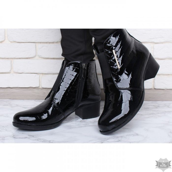Размер 41 - Черные лаковые демисезонные ботинки Villomi 3004-06 купити недорого в Ти Купи