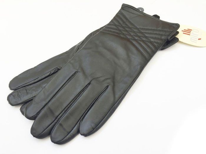 Зимние женские черные перчатки из натуральной кожи M купить недорого в Ты Купи