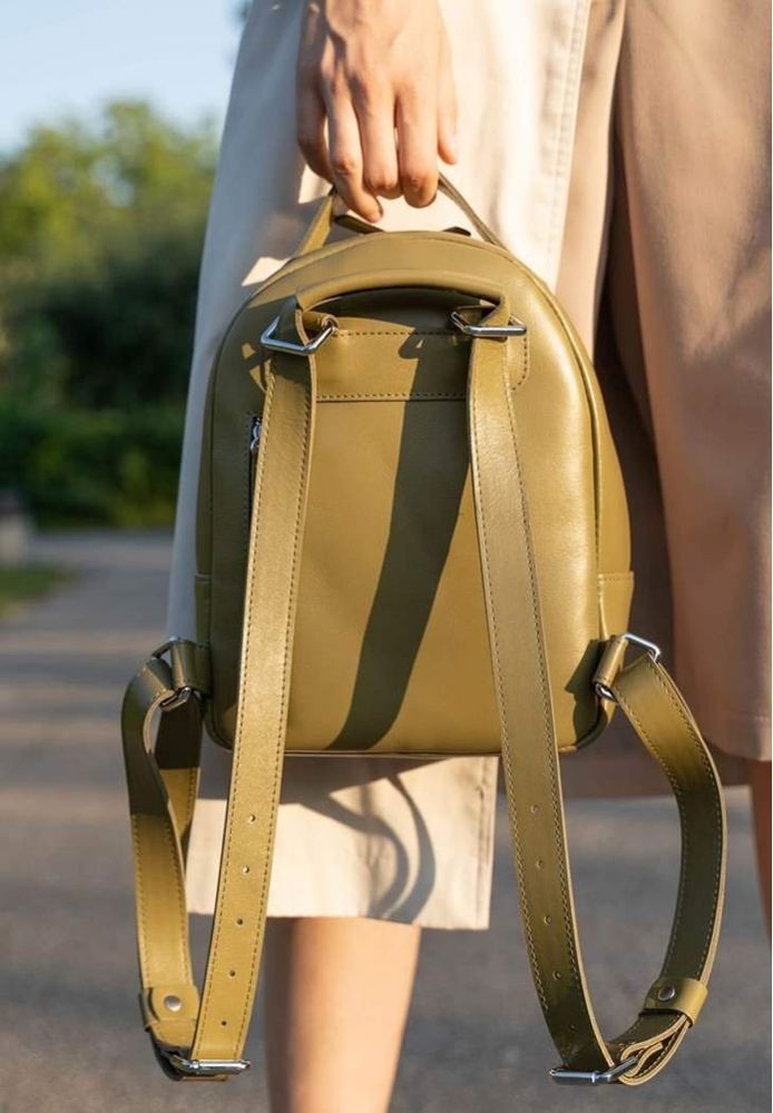 Шкіряний жіночий рюкзак Groove S оливковий TW-GROOVE-S-OLIVE купити недорого в Ти Купи
