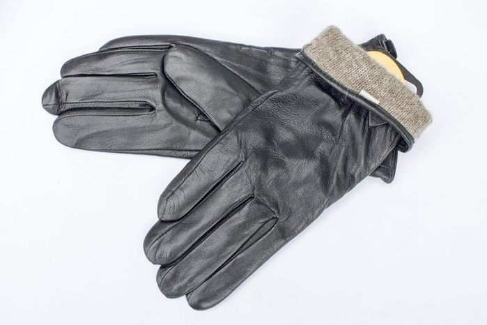 Черные женские кожаные перчатки Shust Gloves M купить недорого в Ты Купи