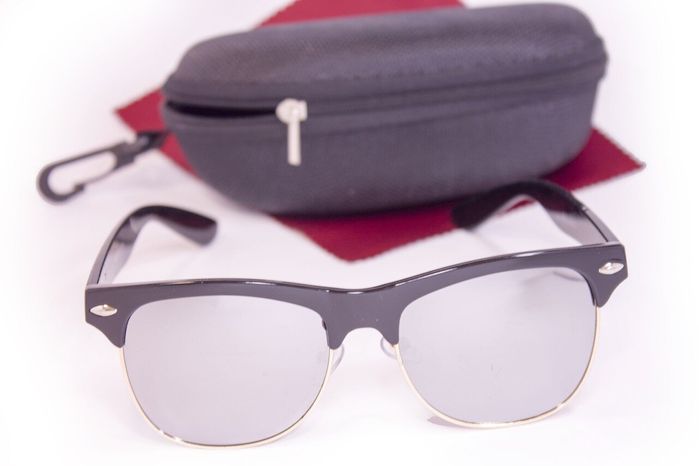 Солнцезащитные очки Glasses с футляром f8018-4 купить недорого в Ты Купи