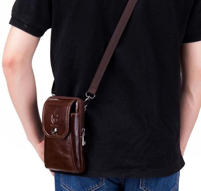 Шкіряна темно -коричнева сумка на ремені для смартфона Bull T0158 купити недорого в Ти Купи