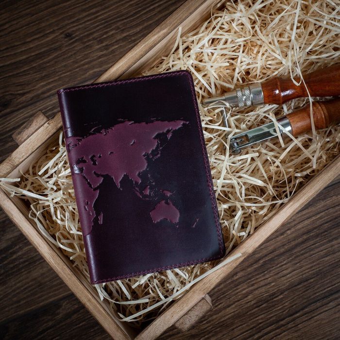 Обложка для паспорта из кожи HiArt PC-01 Shabby Plum World Map Фиолетовый купить недорого в Ты Купи