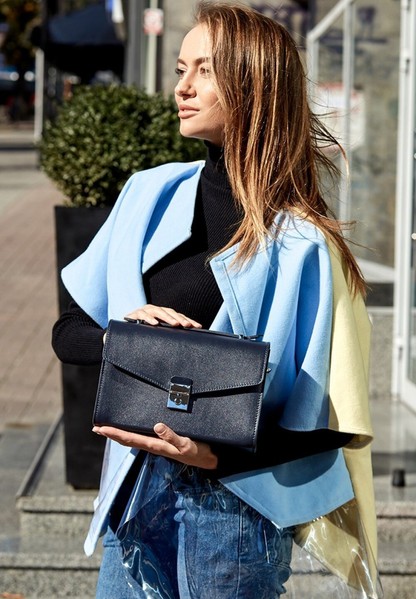 Жіноча шкіряна сумка-кроссбоді Lola BlankNote темно-синя BN-BAG-35-NAVY-BLUE купити недорого в Ти Купи
