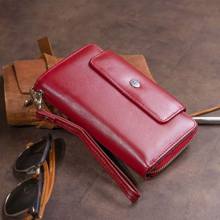 Жіночий шкіряний гаманець ST Leather 19341 Бордовий купити недорого в Ти Купи