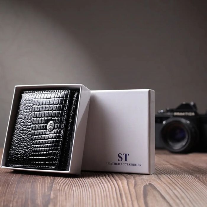 Женский лаковый кожаный кошелек ST Leather 22688 купить недорого в Ты Купи
