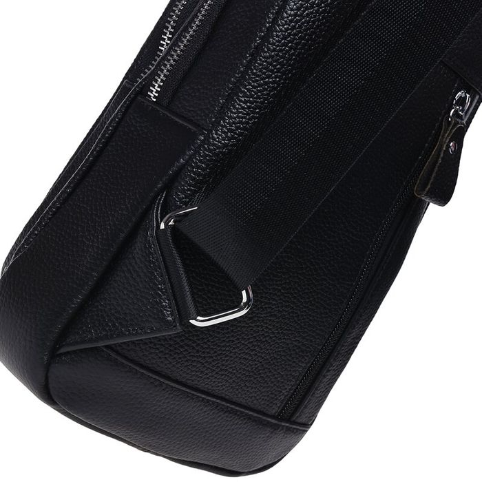 Чоловічий шкіряний рюкзак через плече Keizer K16601-black купити недорого в Ти Купи