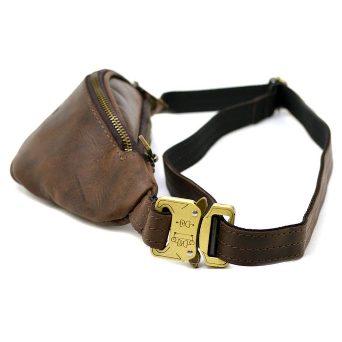 Кожаная коричневая сумка на пояс Tarwa rc-3034-3md купить недорого в Ты Купи