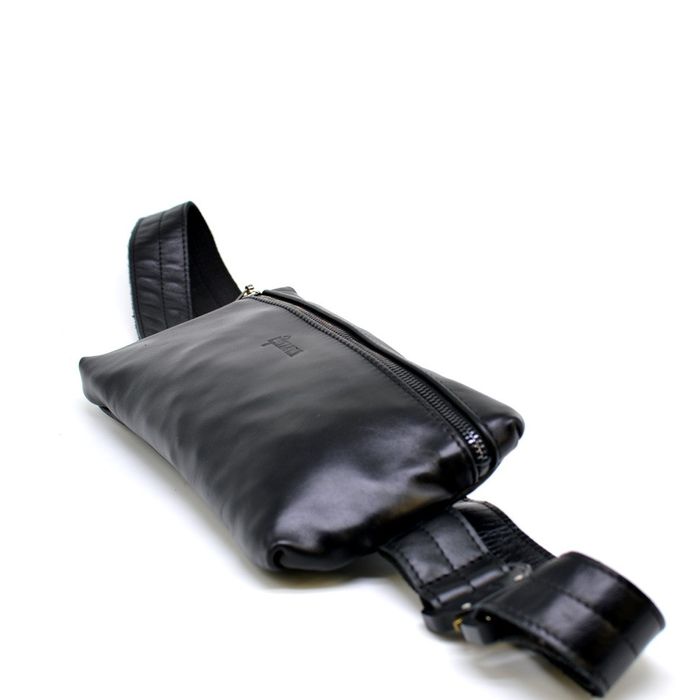 Шкіряна чорна сумка на поясі TARWA GA-1818-3MD купити недорого в Ти Купи