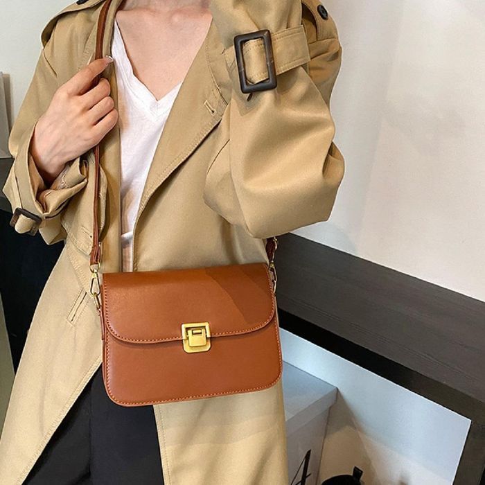Каркасне кросбоді з клапаном на замку еко-шкіра Lilly P1-2806C купити недорого в Ти Купи