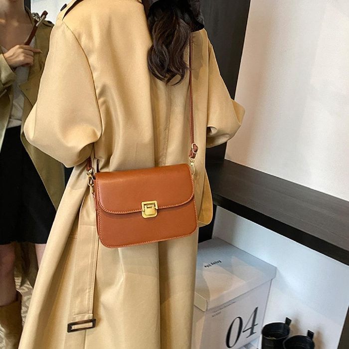 Каркасне кросбоді з клапаном на замку еко-шкіра Lilly P1-2806C купити недорого в Ти Купи