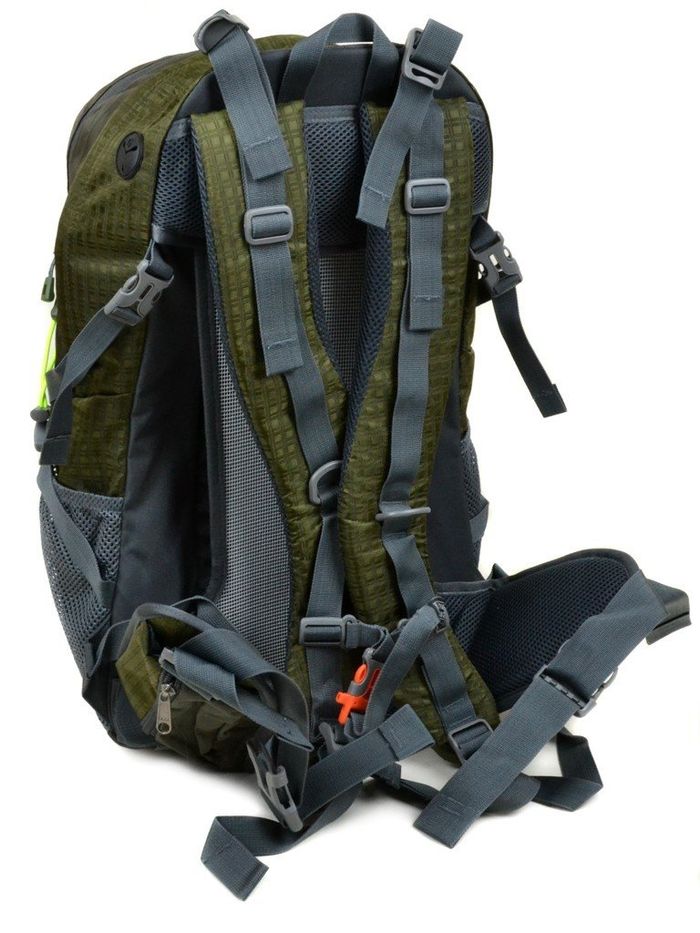 Мужской зеленый туристический рюкзак из нейлона Royal Mountain 4096 dark-green купить недорого в Ты Купи