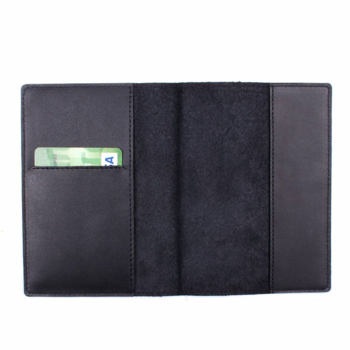 Шкіряна чорна обкладинка для паспорта Valenta ОУ224541 купити недорого в Ти Купи