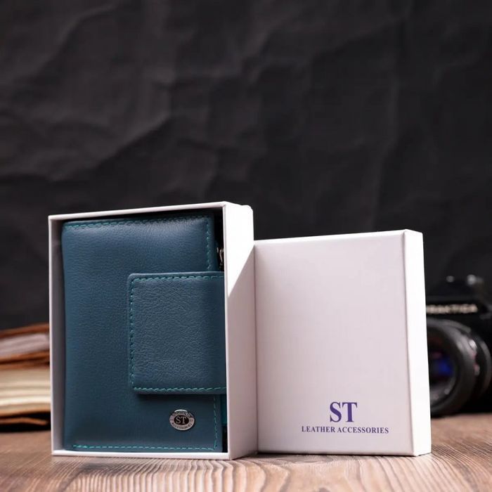 Женский кожаный кошелек ST Leather 19450 купить недорого в Ты Купи