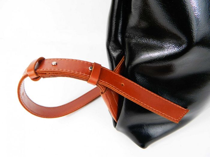 Жіночий шкіряний рюкзак Svіtlana Zubko Glossa R04-01-LAK-09 купити недорого в Ти Купи