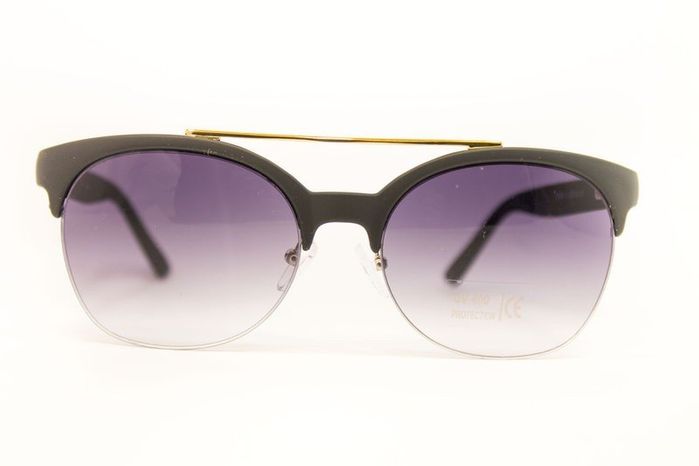 Сонцезахисні полікарбонатні окуляри жіночі чорні купити недорого в Ти Купи