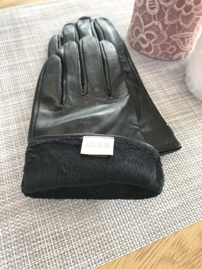 Жіночі шкіряні рукавички Shust Gloves чорні 747s1 S купити недорого в Ти Купи