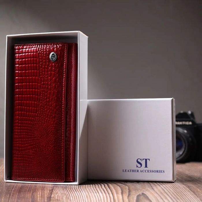 Жіночий лаковий шкіряний гаманець ST Leather 22680 купити недорого в Ти Купи