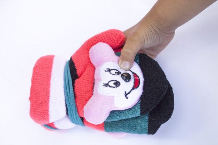 Варежки детские цветные с мягкой игрушкой Shust Gloves купить недорого в Ты Купи