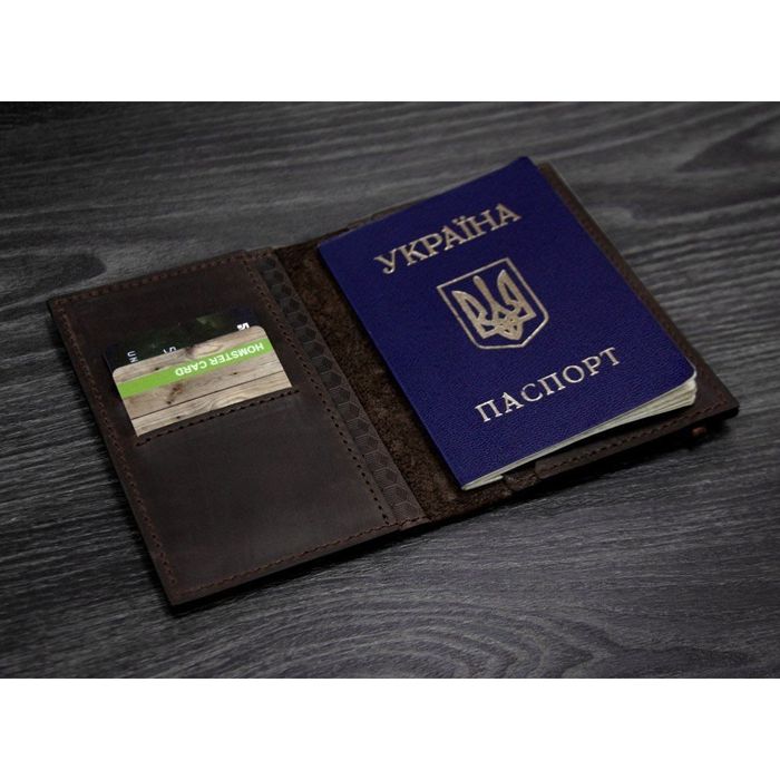 Жіноча обкладинка для паспорта зі шкіри ручної роботи BlankNote bn-op-2-o-karbon купити недорого в Ти Купи