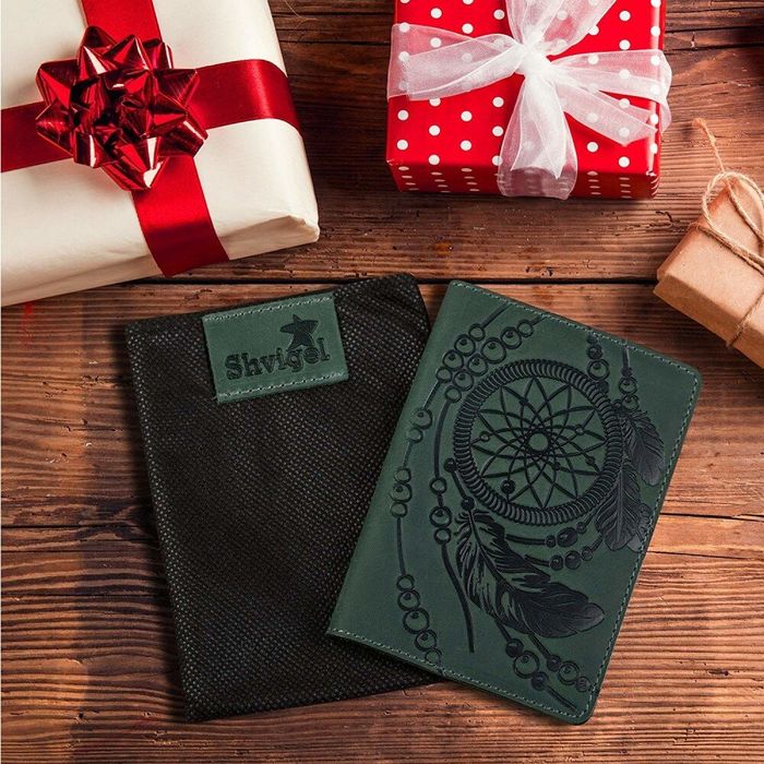 Обкладинка для паспорта SHVIGEL 13836 Темно-зелений купити недорого в Ти Купи