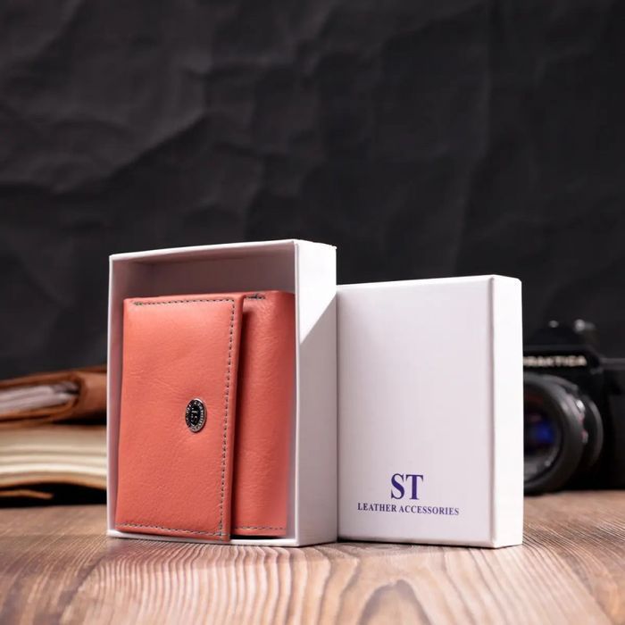 Женский кожаный кошелек ST Leather 19505 купить недорого в Ты Купи