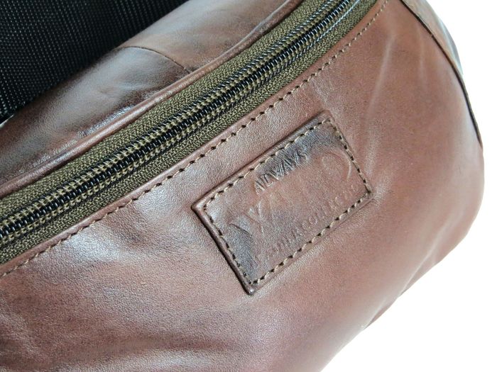 Шкіряна коричнева поясна сумка Always Wild 907-TT brown купити недорого в Ти Купи