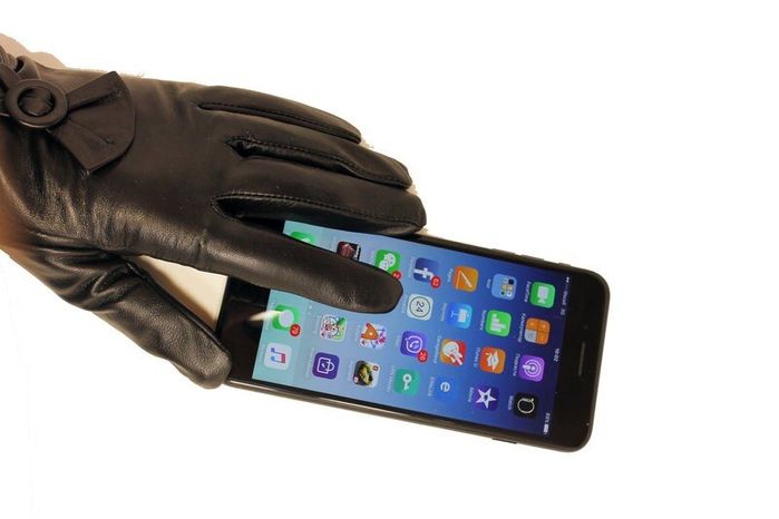 Жіночі шкіряні сенсорні рукавички Shust Gloves 707 купити недорого в Ти Купи