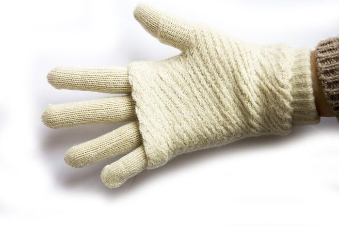 Вязаные белые женские перчатки-митенки Shust Gloves купить недорого в Ты Купи