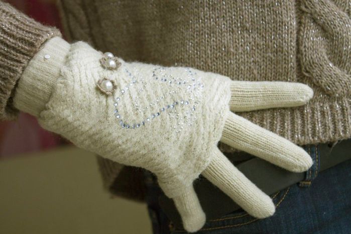 Вязаные белые женские перчатки-митенки Shust Gloves купить недорого в Ты Купи